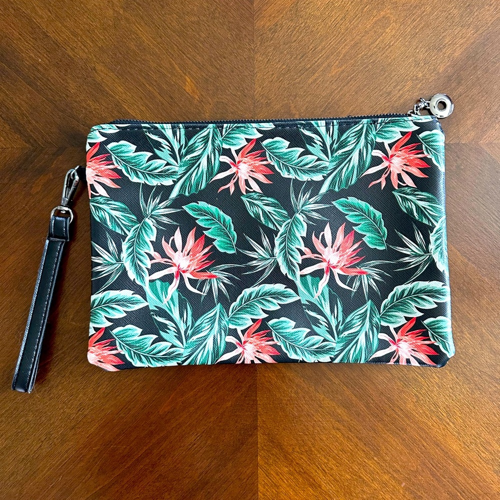 NWOT Floral Clutch Women’s Handbag